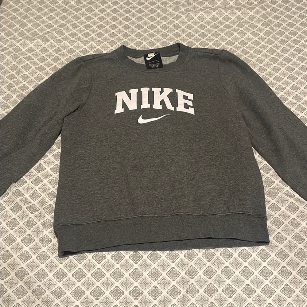 Nike Crewneck Gray Sweater